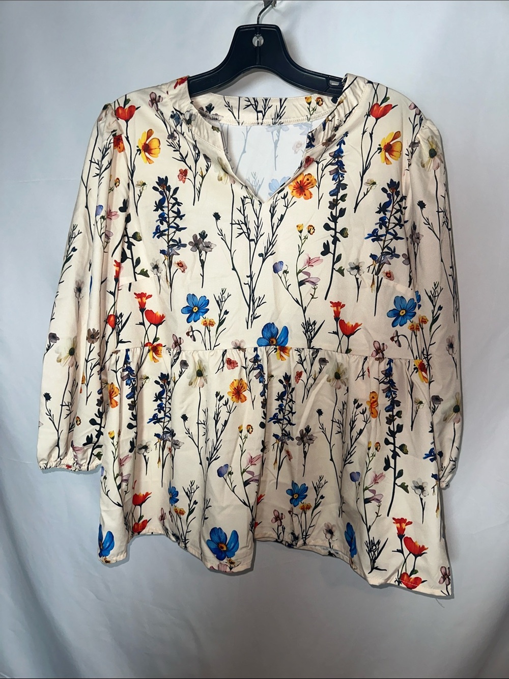 Source Unknown Cream Floral Peplum Blouse with Blue & Red Accents